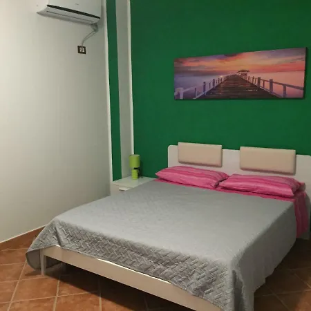 Mula Germaneto Frühstückspension